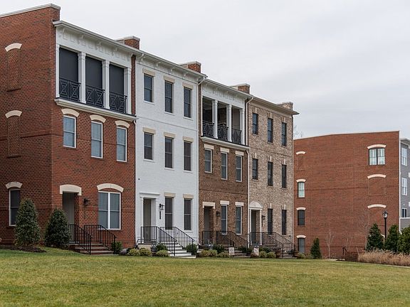 3rd image of 347 Purbrook Ln #107