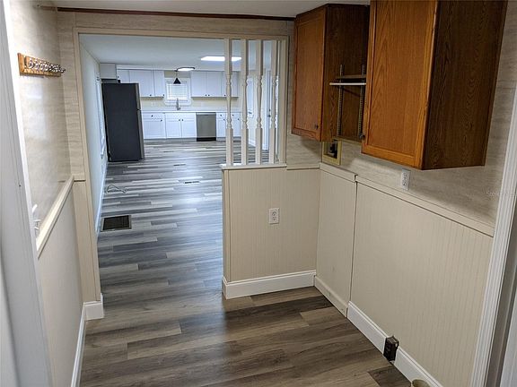 3rd image of 1152 Field St