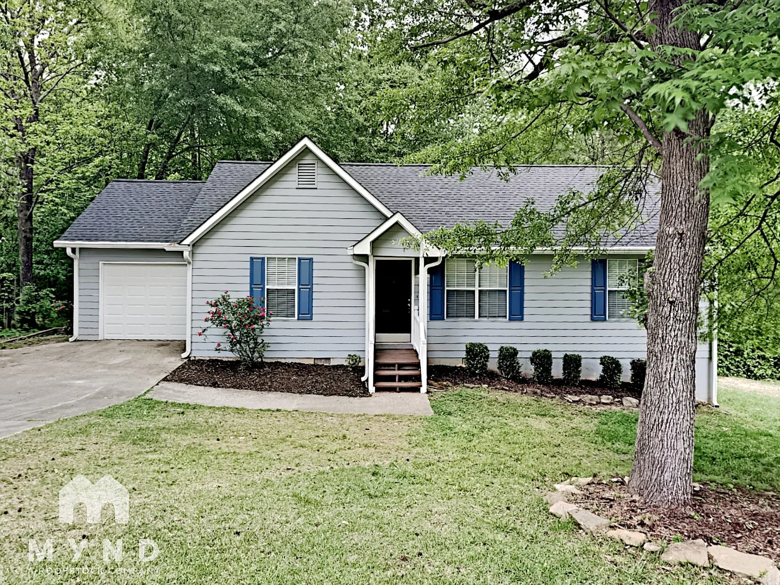3 bed, 2.0 bath, 1092 sqft, $1,710 — Photo 1