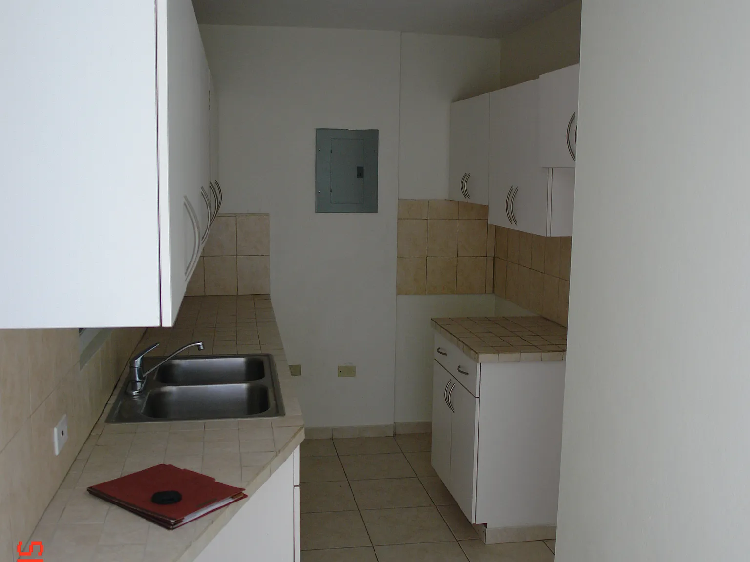 2 bed, 815 sqft, $795 — Photo 2