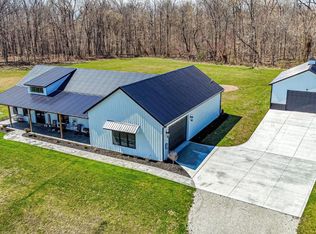 15607 Ireland Rd, Moores Hill, IN 47032