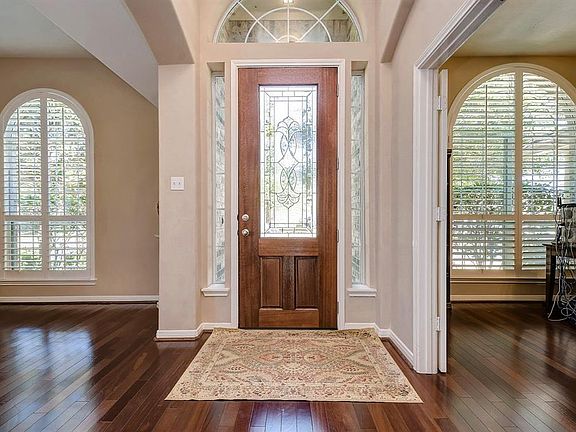 4th image of 15723 Sweeney Park Ln