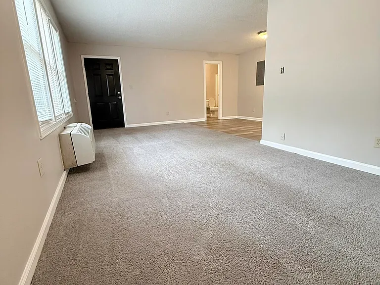 2120 Hawkins St #A — Photo 4