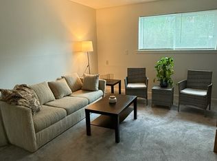 9539 Noland Rd, Lenexa, KS 66215