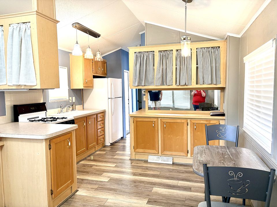 1st image of 131 Rueckle Rd #242
