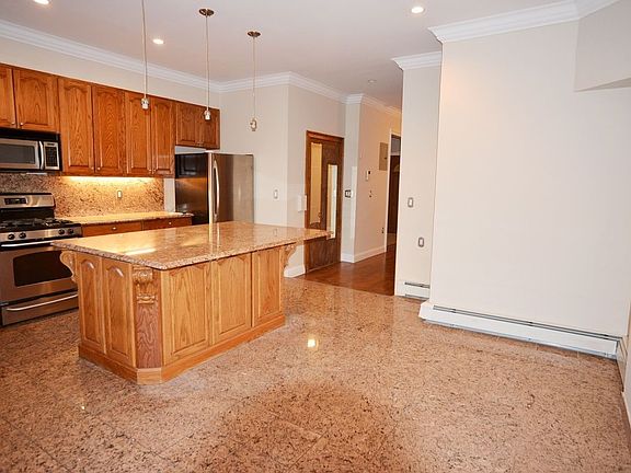 2nd image of 2522 38th St APT 2