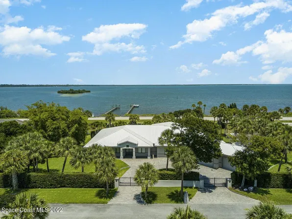9205 Tucker St, Micco, FL 32976