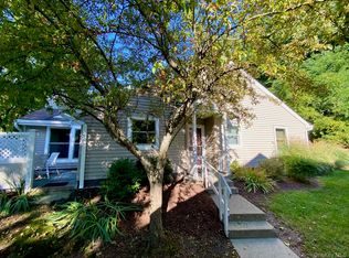 19 Alden Ter, Millbrook, NY 12545