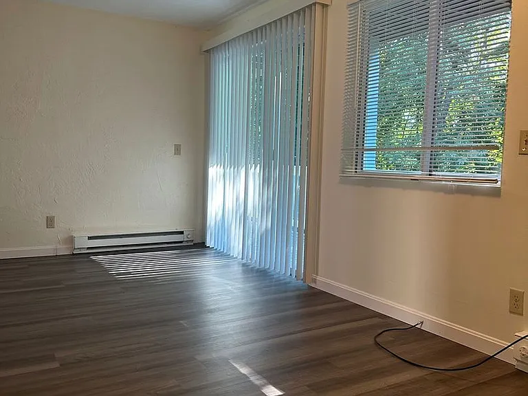 Westland Meadows — Photo 14