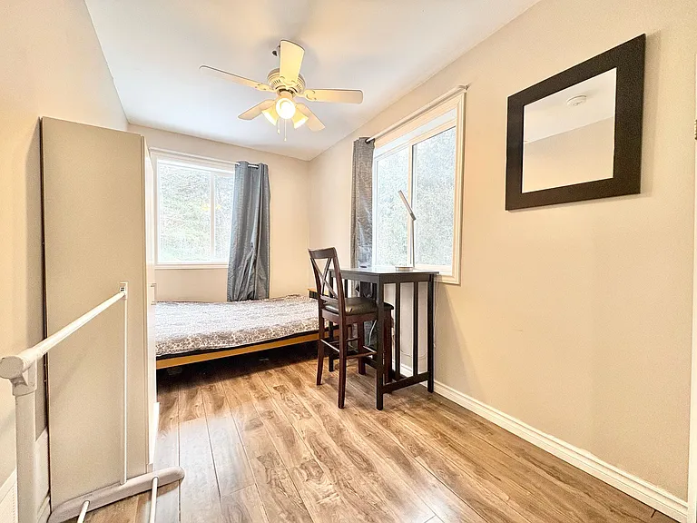 265 Glenridge Dr #4 — Photo 2