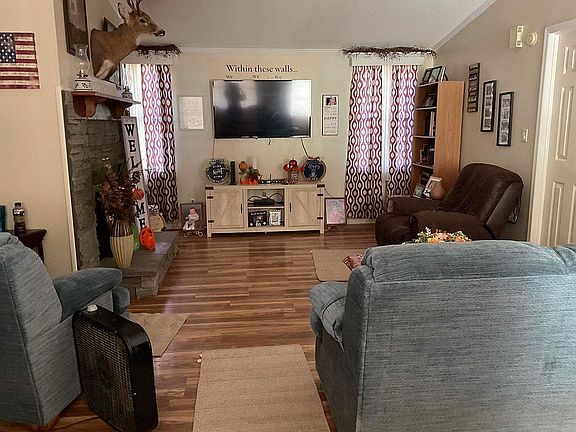 3rd image of 1223 McDowell Branch Ln