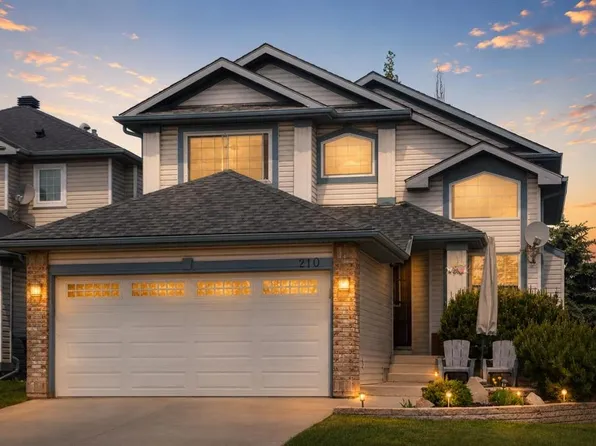 210 E Douglas Ridge Pl SE, Calgary, AB T2Z 2T4