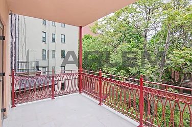 Rented by Harlem Lofts