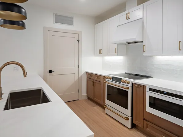 1025 Massachusetts Ave #404, Arlington, MA 02476