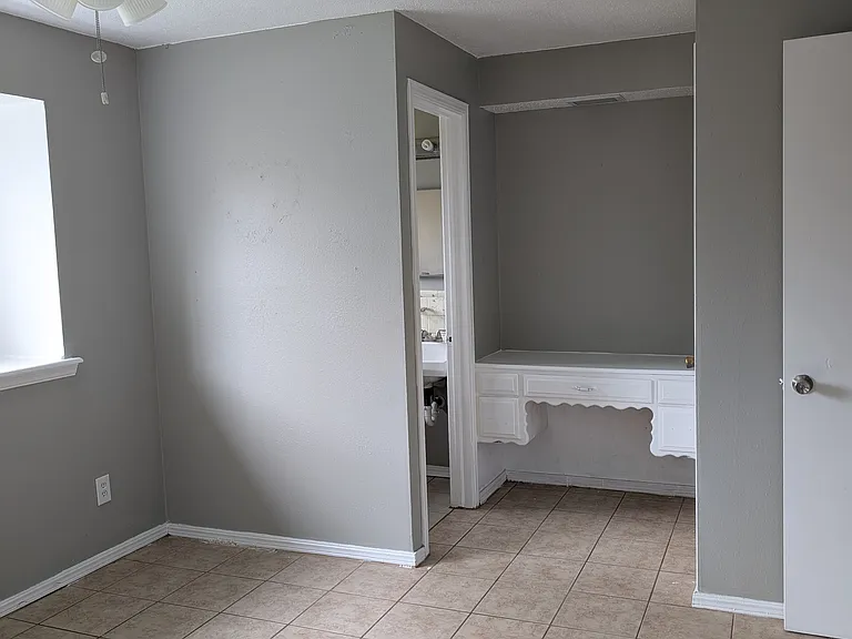 3416 Eastwood Cir — Photo 8