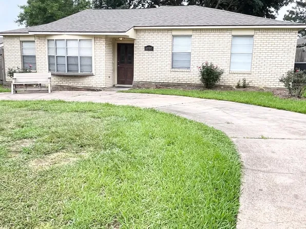 10707 Scenic Dr, Montgomery, TX 77356