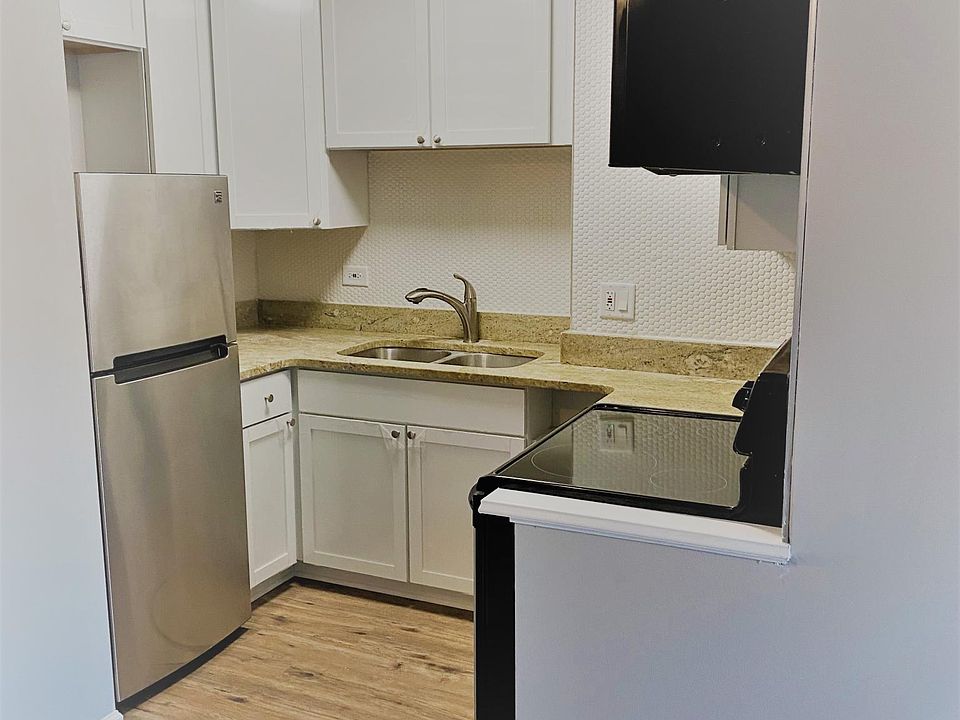 1st image of 115 Marengo Ave APT 304