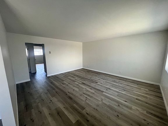 4th image of 1173 Persimmon Ave #A