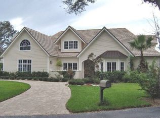 681 N Tomahawk Trl, Vero Beach, FL 32963