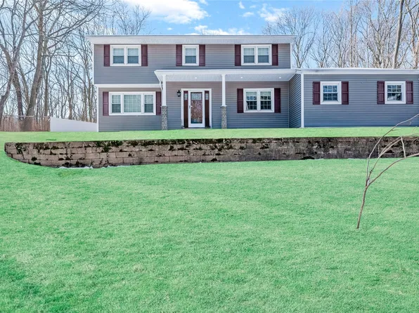 12 Mud Road, East Setauket, NY 11733