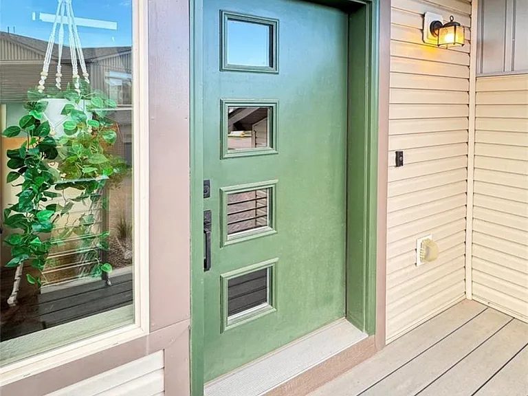 7038 Silvergrass Dr — Photo 3