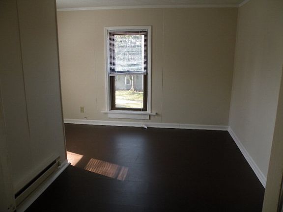 5th image of 184 Dix Ave