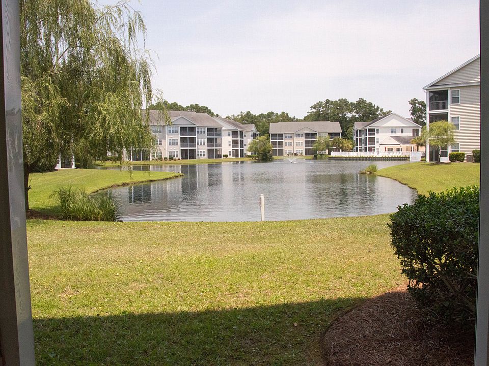 Your Lake/Fountain View