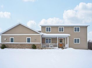 N8544 Story Ridge Ct, Belleville, WI 53508