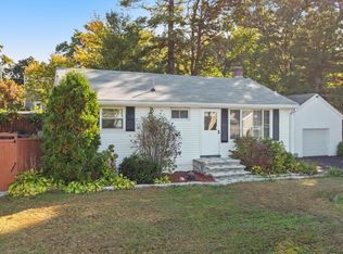 20 Grasshopper Ln, Tewksbury, MA 01876
