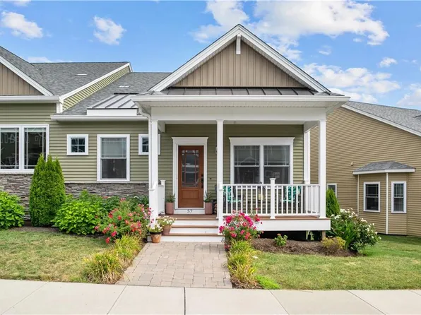 57 Seawynds Dr, North Kingstown, RI 02852