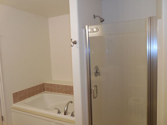 4th image of 501 Daytona Dr