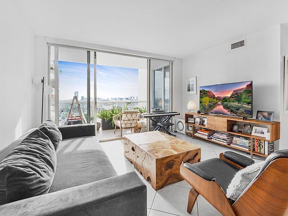 5th image of 1900 Sunset Harbour Drive #1507