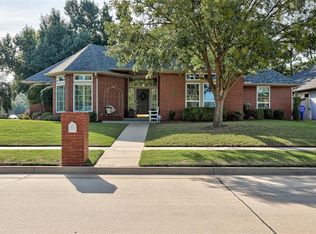 709 Parkside Rd, Norman, OK 73072