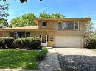 422 Edwards Ave, Dundee, IL 60118