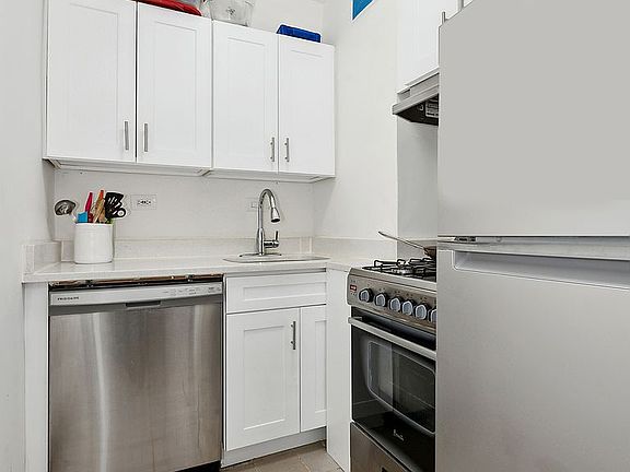 4th image of 140 E 56th St APT 7G
