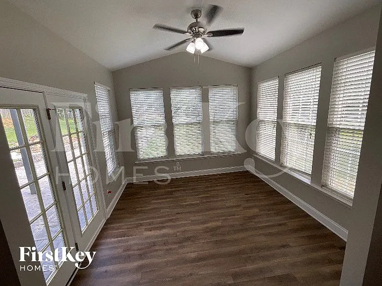 3741 Georgia Pond Ln — Photo 5