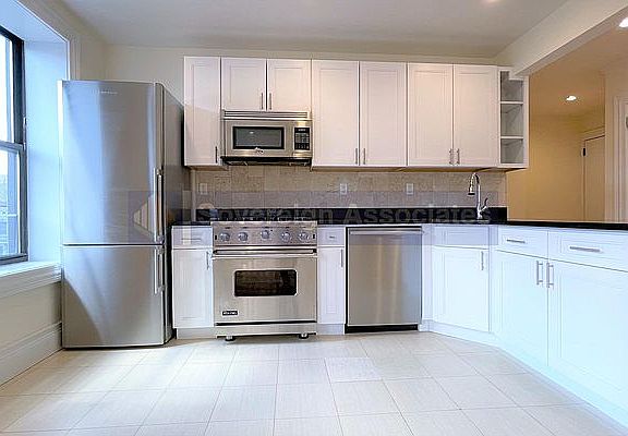 3rd image of 295 Convent Ave #65