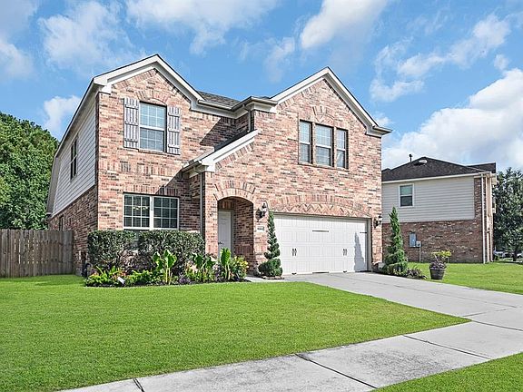 2nd image of 16642 Lake Aquilla Lane