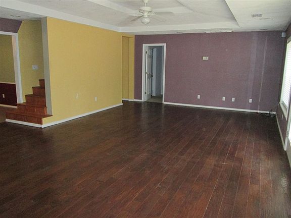 5th image of 6026 N Washington Ave