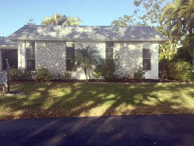245 Lanchester Ct — Photo 3