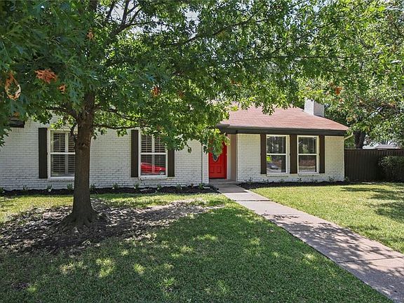 3rd image of 2438 Emerson Dr
