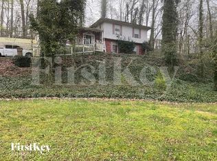 253 Lamplighter Ln SE, Marietta, GA 30067