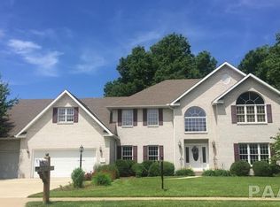 5415 W Stonebridge Ct, Peoria, IL 61615