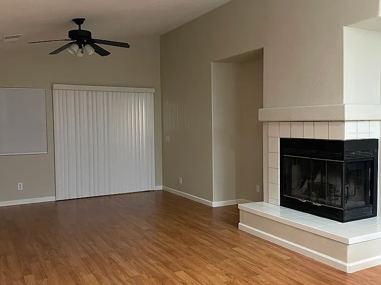 2161 Milan Way — Photo 2