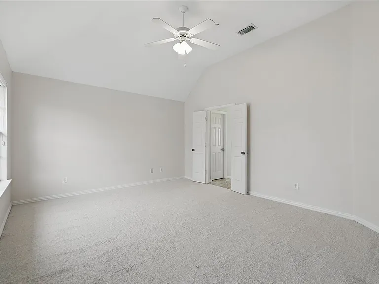 14625 Windsor Ct — Photo 22