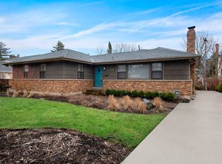 63 Harris Ave, Clarendon Hills, IL 60514