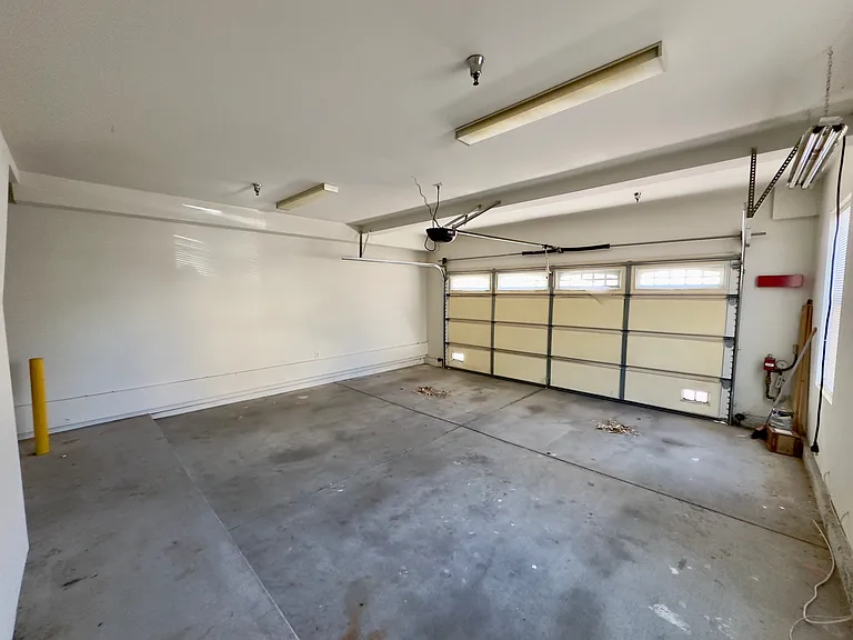 968 S Highland Ave — Photo 21
