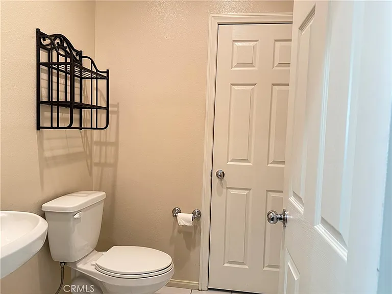 10510 Maple Ln — Photo 7