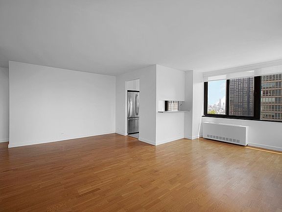 5th image of 124 W 60th St APT 14D