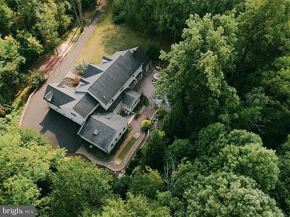 5th image of 3450 Woodward Rd